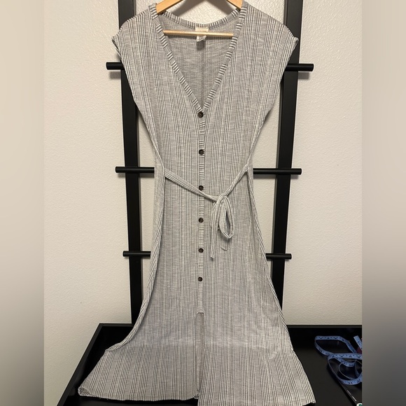 Anthropologie-Caution to the Wind Brushed Ribbed Midi Dress. EUC. - Picture 1 of 6